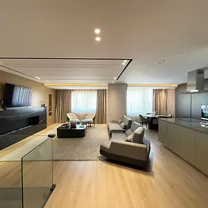 Luxury View Duplex With Indoor Fireplace شقة شكودر